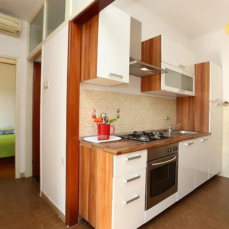 Lägenhet 4persons App,balcony,sea View,wifi,569