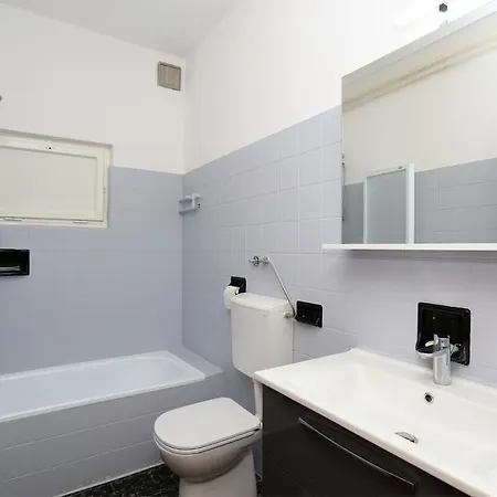 Lägenhet 4persons App,balcony,sea View,wifi,569